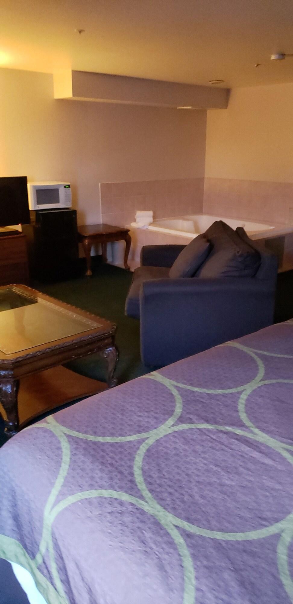ซูเปอร์ 8 บาย วินด์แฮม วินด์เซอร์ Hotel Windsor ภายนอก รูปภาพ