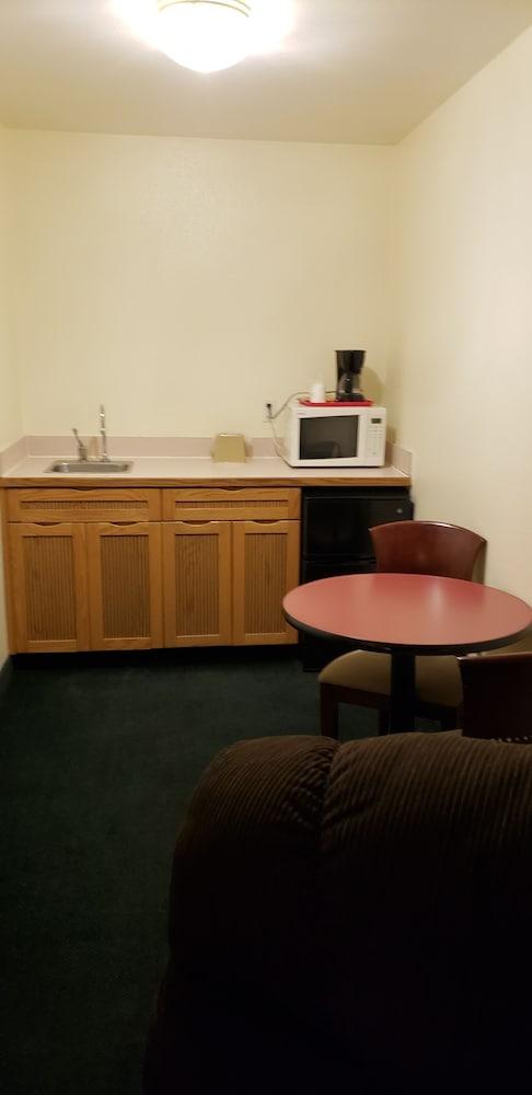ซูเปอร์ 8 บาย วินด์แฮม วินด์เซอร์ Hotel Windsor ภายนอก รูปภาพ